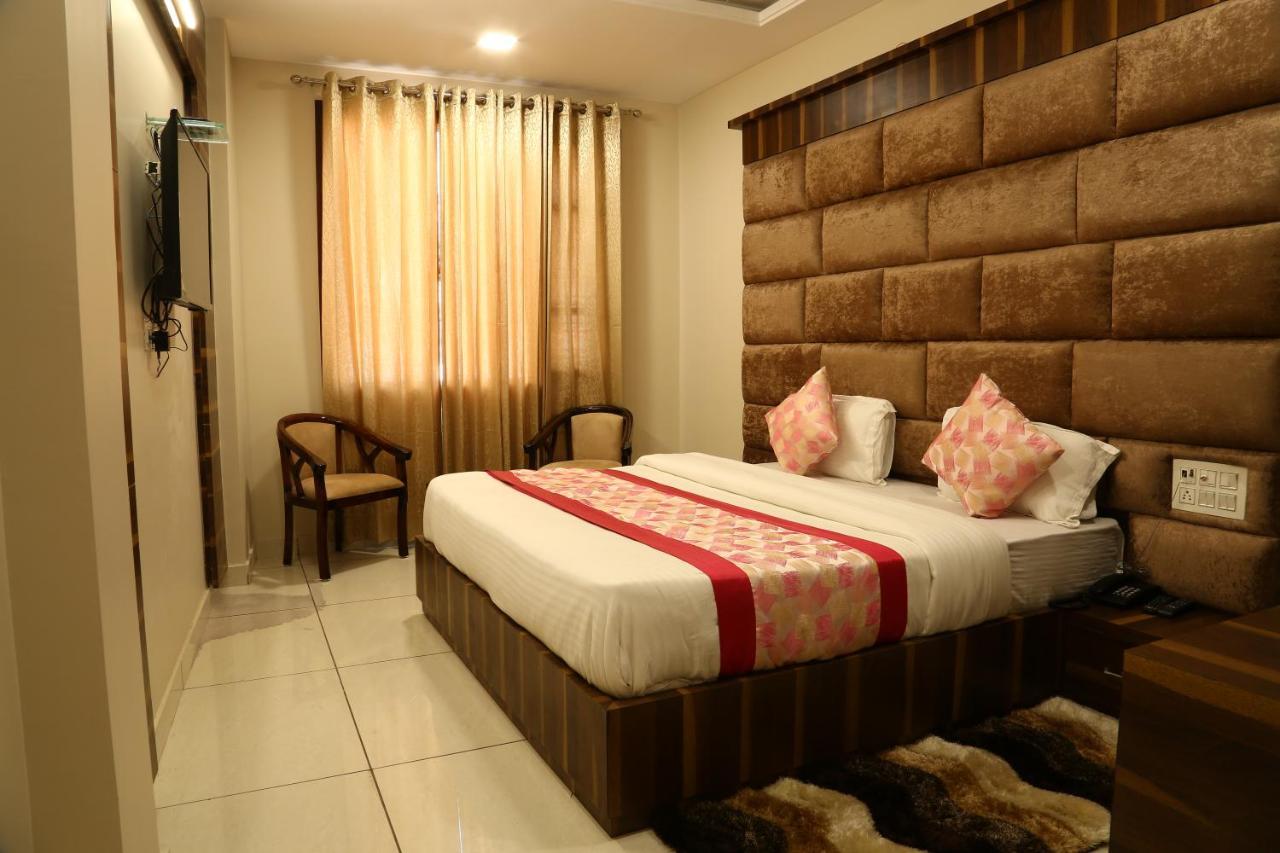 Hotel Kush Ganga - 50 Meter From Har Ki Pauri, Haridwar Exterior photo